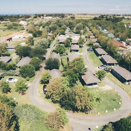 Vakantiepark Terres De France - Les Hameaux Des Marines