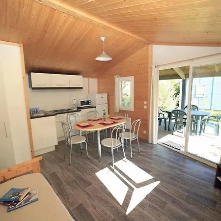 Ferienpark Terres De France - Les Hameaux Des Marines 2*