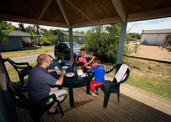 Terres De France - Les Hameaux Des Marines Holiday park 2*