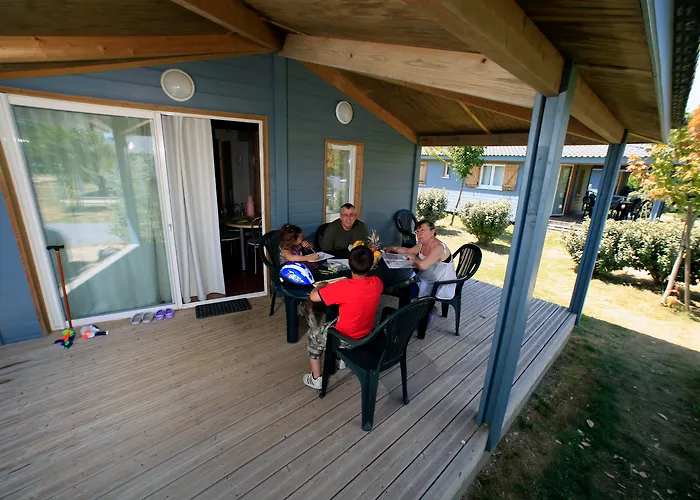 Holiday park Terres De France - Les Hameaux Des Marines 2*