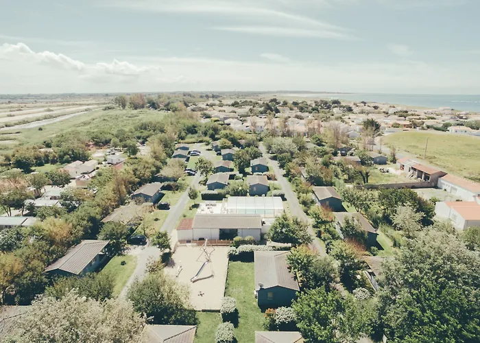 Terres De France - Les Hameaux Des Marines Holiday park 2*