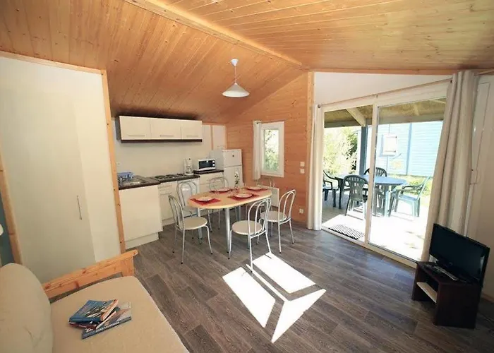 Holiday park Terres De France - Les Hameaux Des Marines 2*